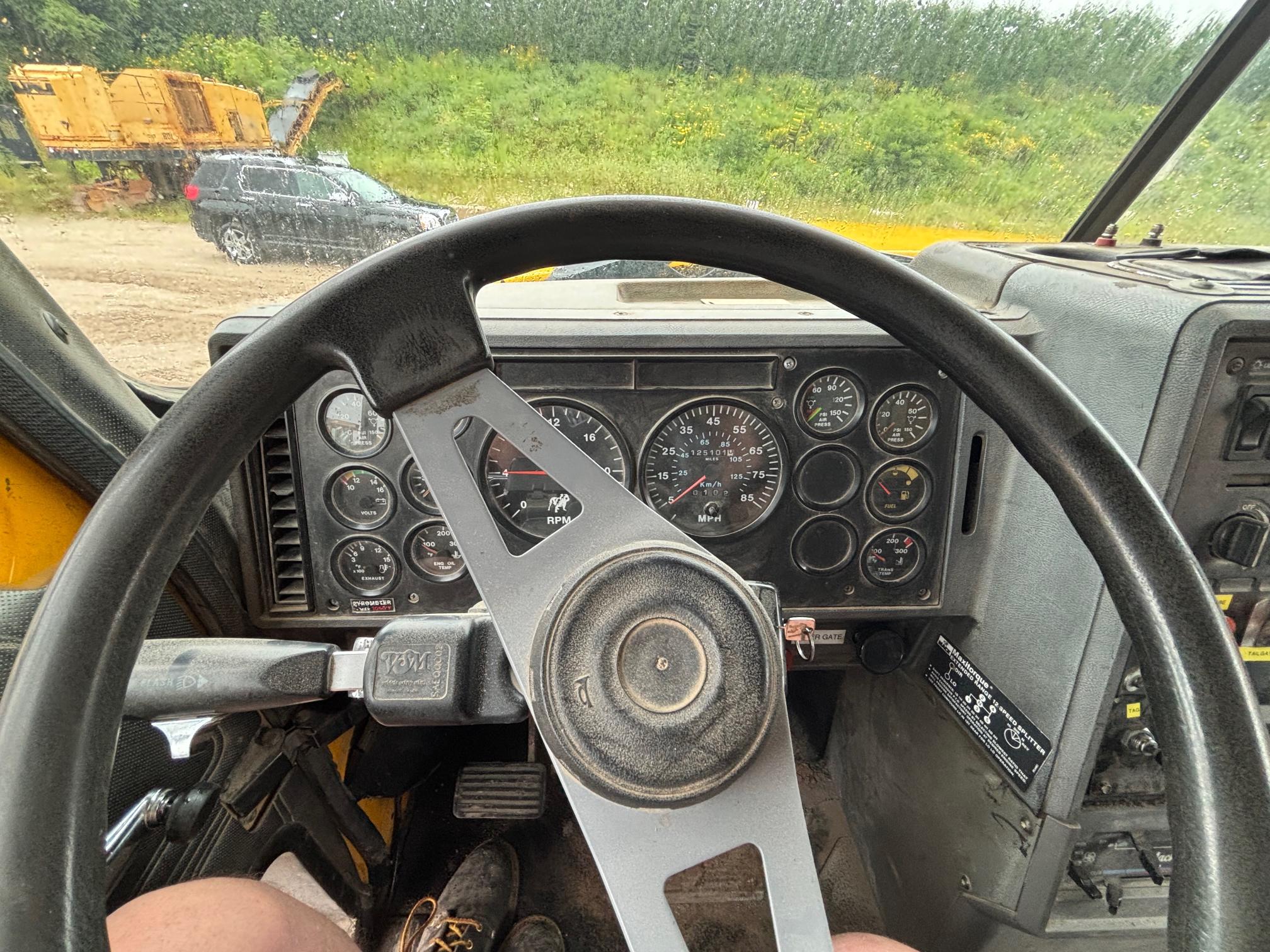 1995 MACK CL713 - Image 14